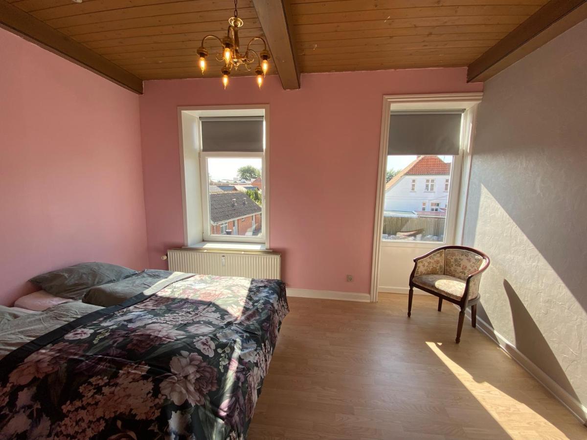 N1 Apartment In The Heart Of Højer Екстериор снимка